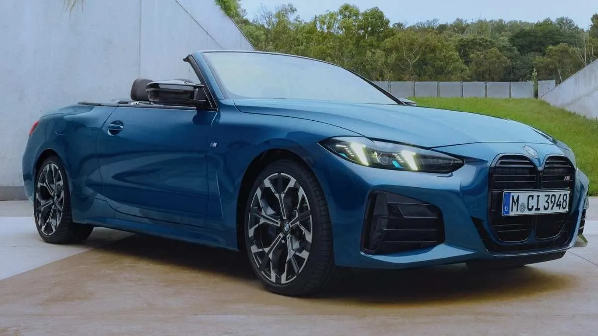 BMW M440i xDrive Convertible