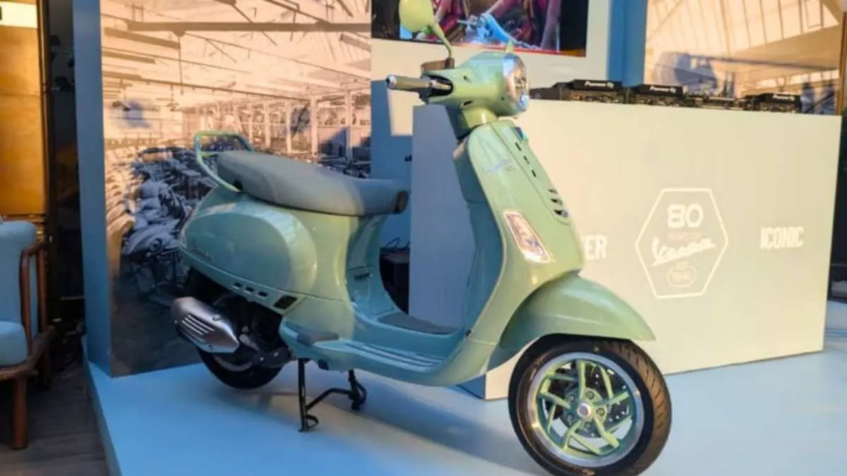 Vespa 80th Special Edition
